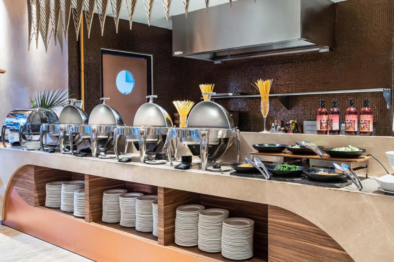 Morazen Surabaya Hotell Eksteriør bilde