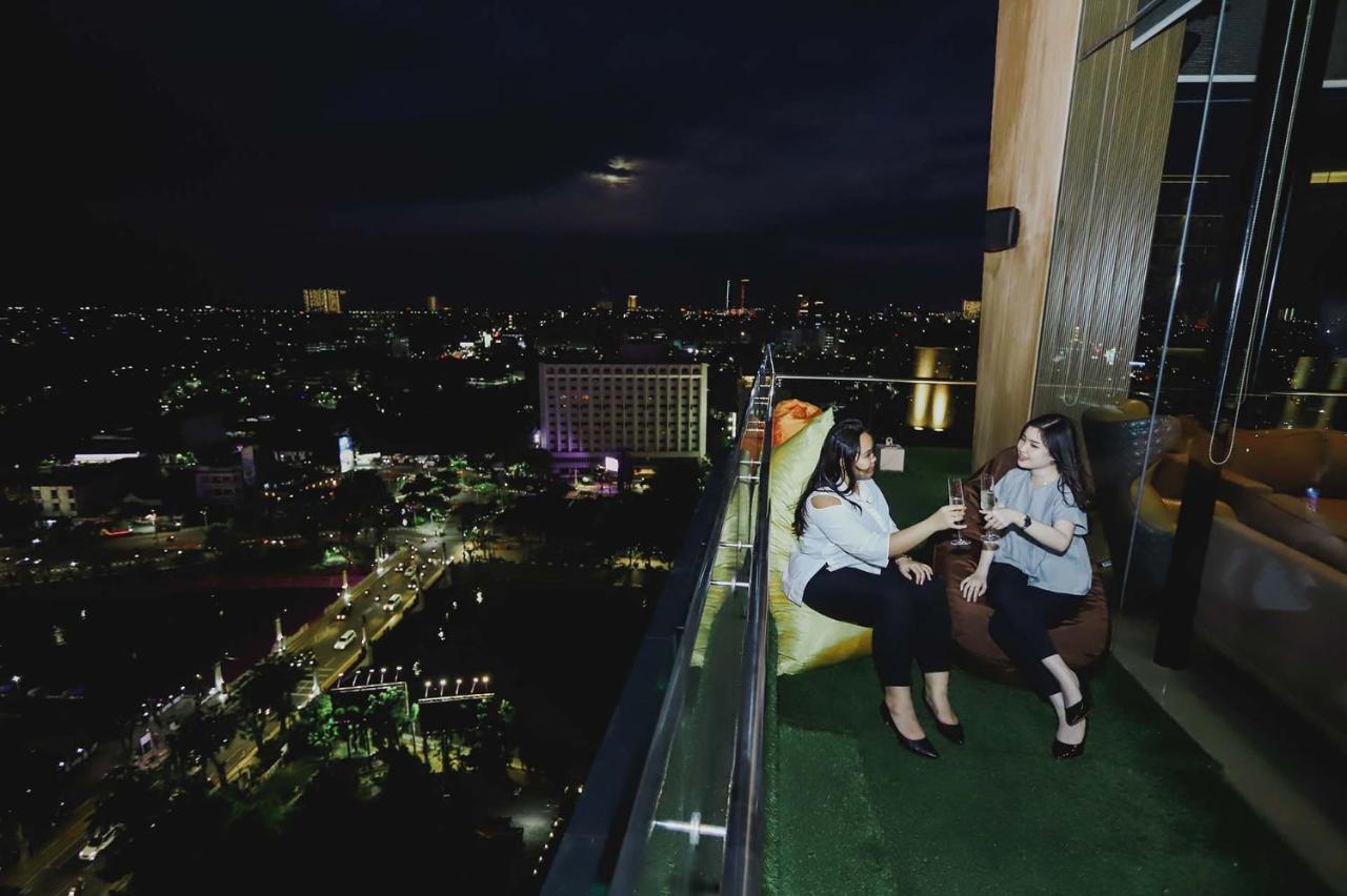 Morazen Surabaya Hotell Eksteriør bilde